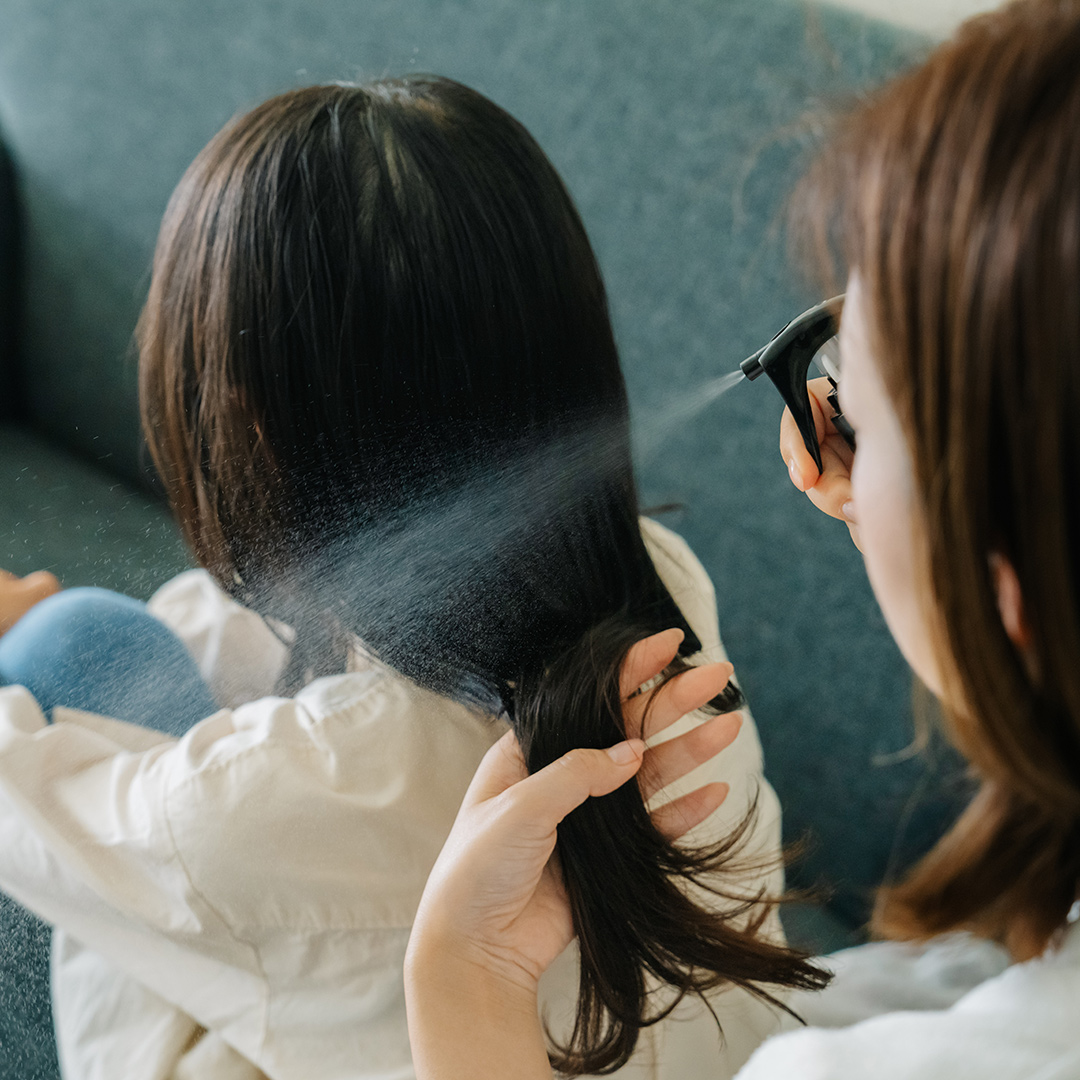 手も髪もベタつかない！洗い流さないミストだから、毎日続けやすい