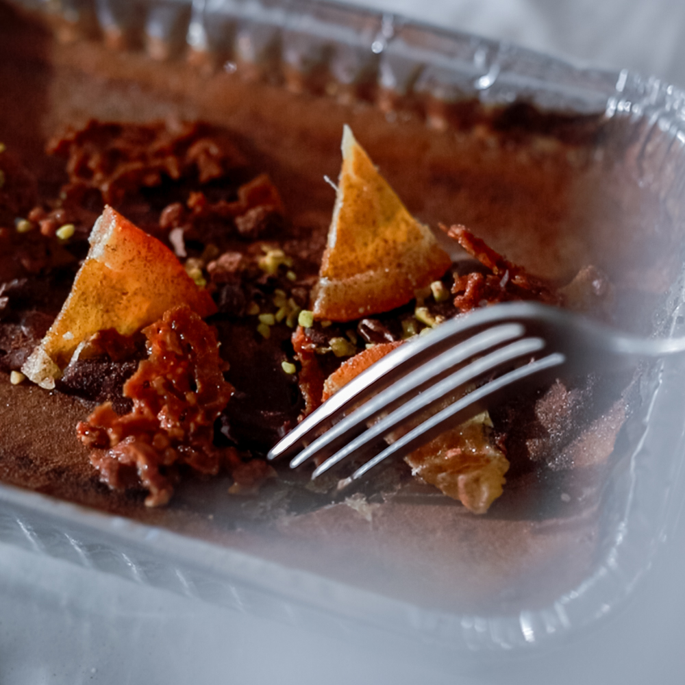 スプーンを入れる場所で、表情が変わるアイスデザート