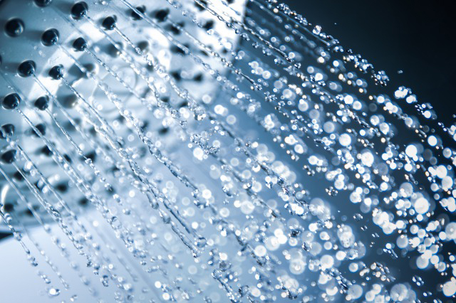 頭皮の脂はさまざまなトラブルの原因に 頭皮の脂を抑える方法とは