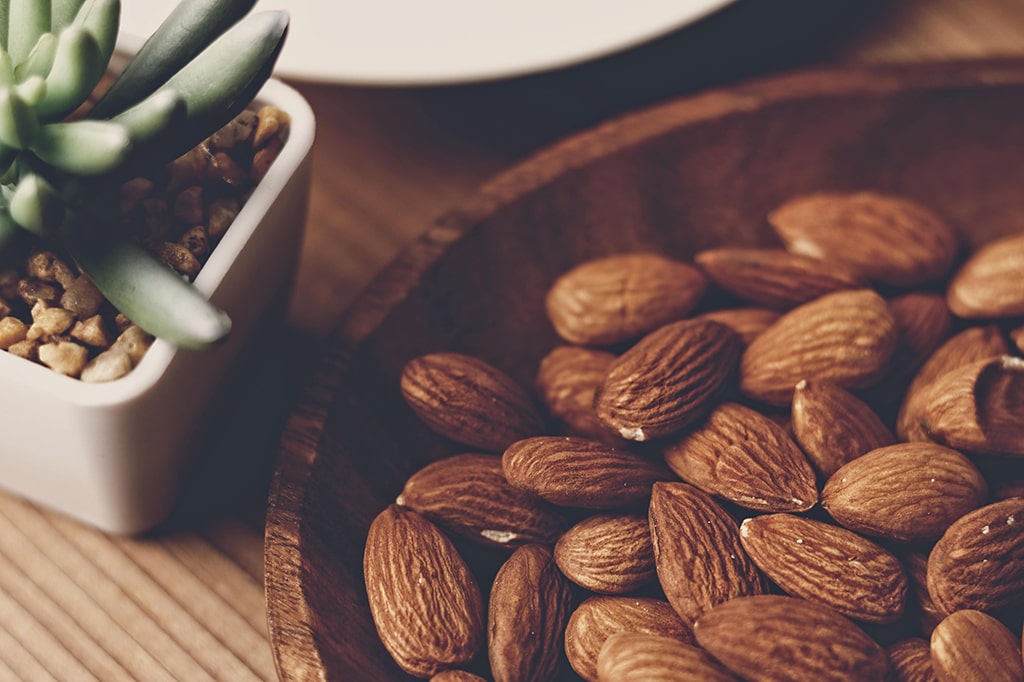 ビタミンeの抗酸化作用で美肌を目指す おすすめの食べ物と注意点 マイクロニードルのクオニス公式