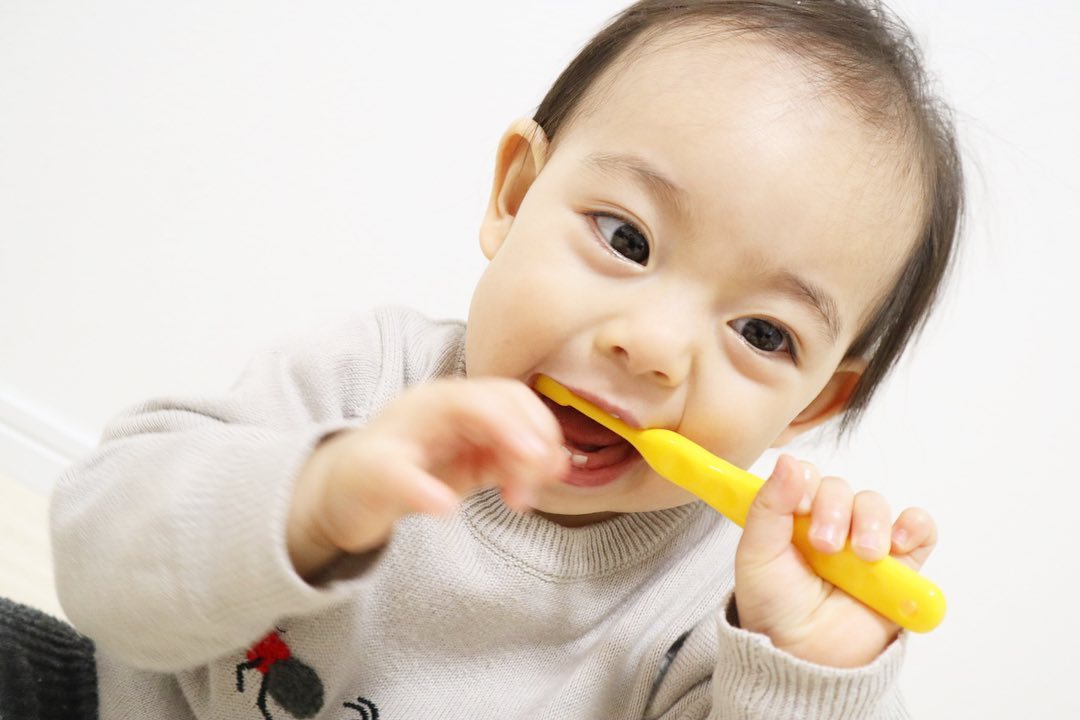 赤ちゃんの歯磨き粉の選び方 効果的な使い方で楽しく虫歯予防を