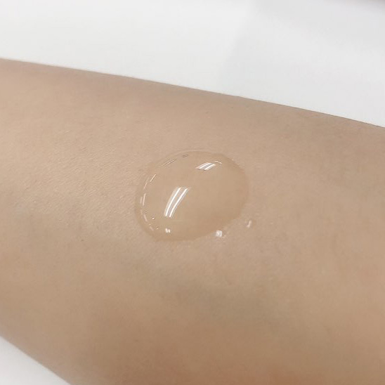 導入美容液なし