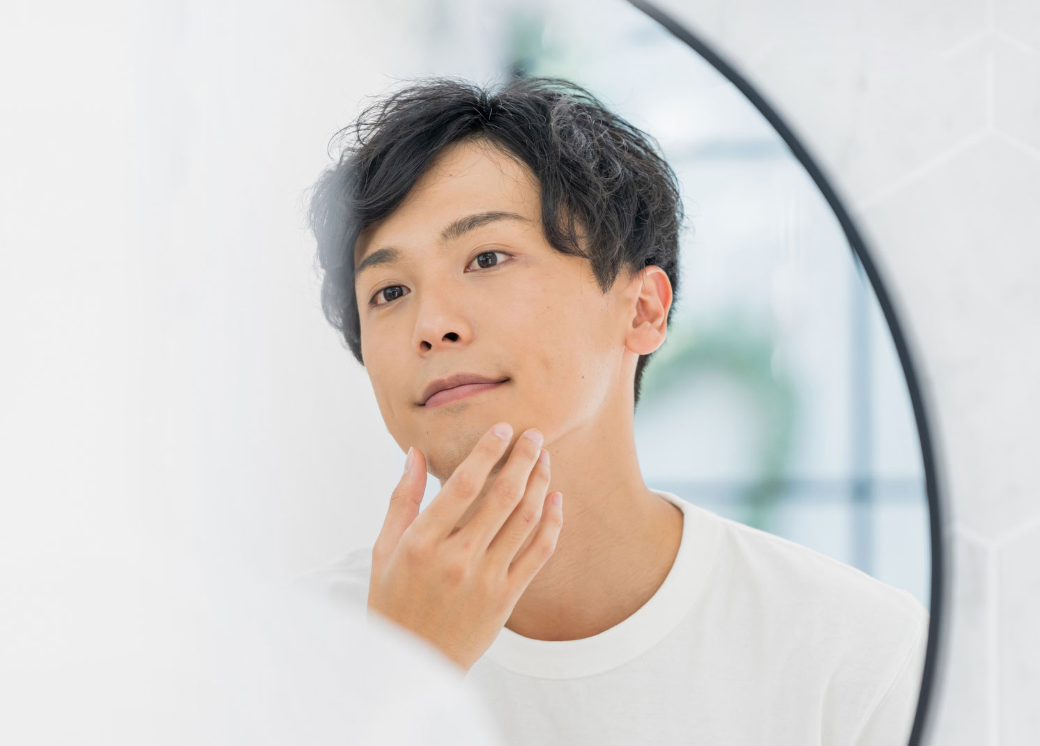 驚愕!実は男性の肌は水分量が少ない